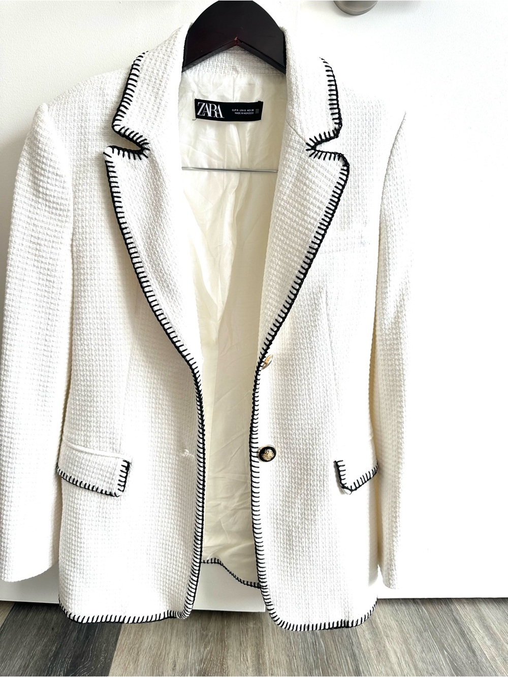 Zara White Textured Blazer with Black Piped Trim